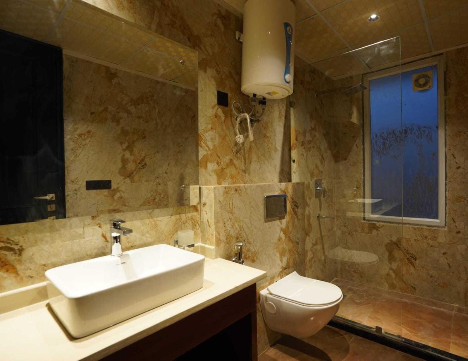Hotel Ivy Plaza New Delhi Exterior photo